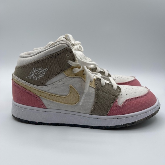 Big Kid's Jordan 1 Mid SE White/Vivid Green DJ0338 100 7Y WOMEN 8.5 Cute - Picture 1 of 8